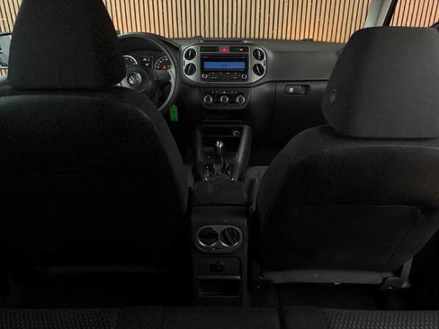 Used 2011 Volkswagen Tiguan SE FWD image 7