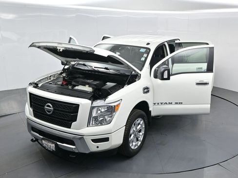 Used 2021 Nissan Titan SV w/ SV Convenience Package image 33