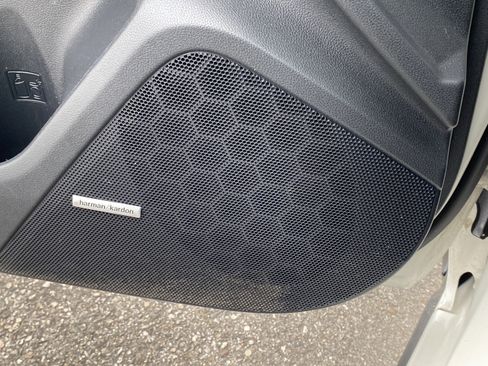 Used 2019 Subaru Crosstrek 2.0i Limited w/ Moonroof Package w/Navigation image 29