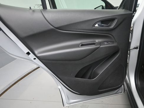 Used 2019 Chevrolet Equinox LT image 14