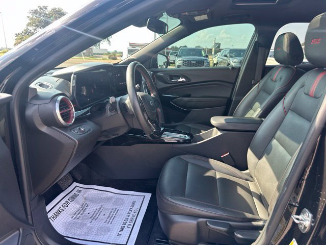 Used 2024 Chevrolet Trax RS w/ Sunroof Package FWD image 30