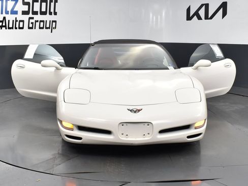 Used 2002 Chevrolet Corvette Convertible w/ Preferred Equipment Group2 RWD image 25