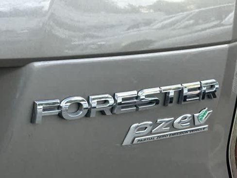 Used 2014 Subaru Forester 2.5i Premium AWD/4WD image 17