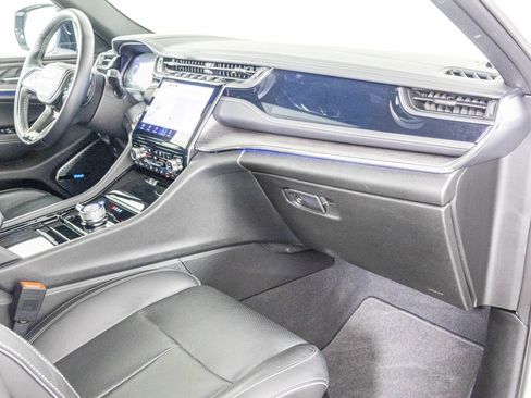 Used 2023 Jeep Grand Cherokee Overland w/ Adv Protech Group III image 43