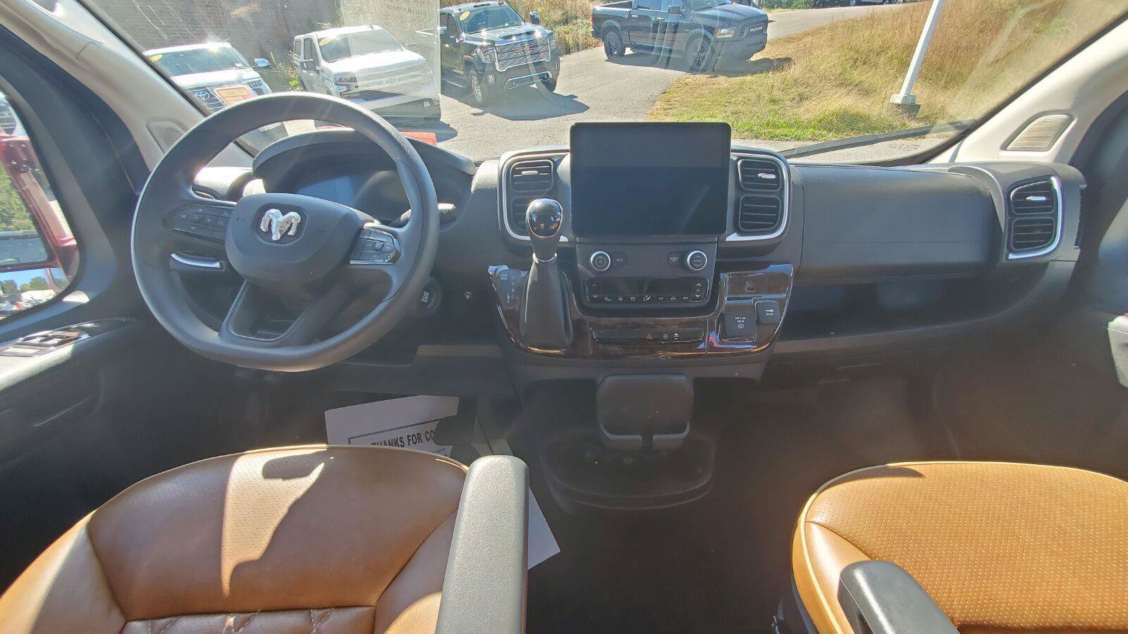 Used 2023 RAM ProMaster 2500 w/ Premium Convenience Group (B) FWD image 8