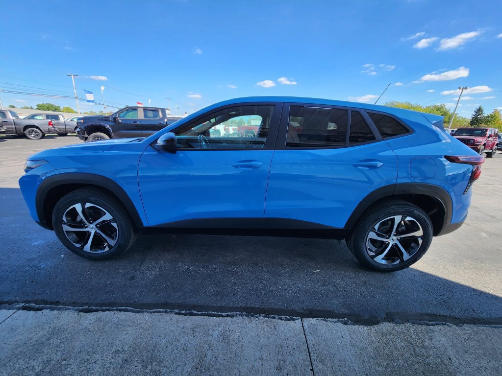 Used 2024 Chevrolet Trax RS w/ Driver Confidence Package FWD image 6