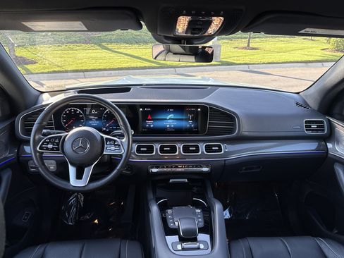 Used 2022 Mercedes-Benz GLS 450 4MATIC image 21