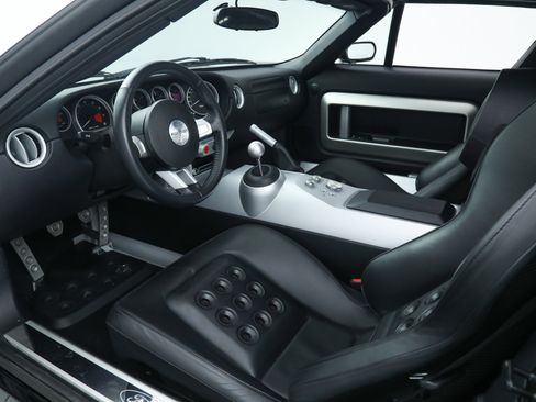Used 2006 Ford GT image 22