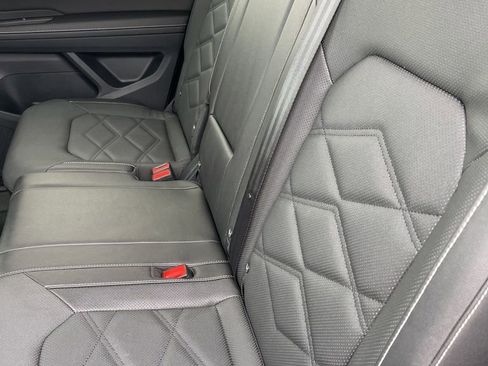 Used 2025 Volkswagen Atlas SE image 20