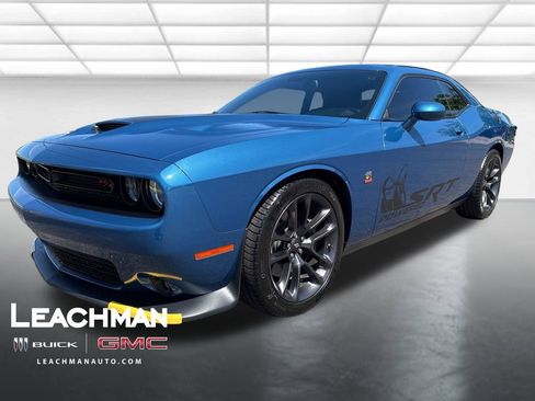 Used 2021 Dodge Challenger R/T Scat Pack RWD image 9