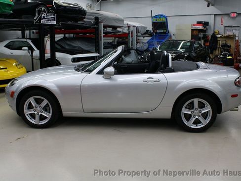 Used 2006 MAZDA MX-5 Miata Touring image 3