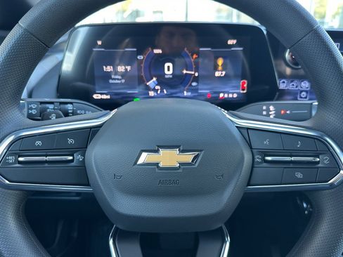 New 2026 Chevrolet Equinox EV LT image 21