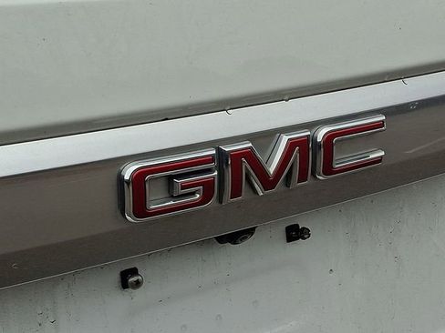Used 2023 GMC Yukon XL Denali image 38