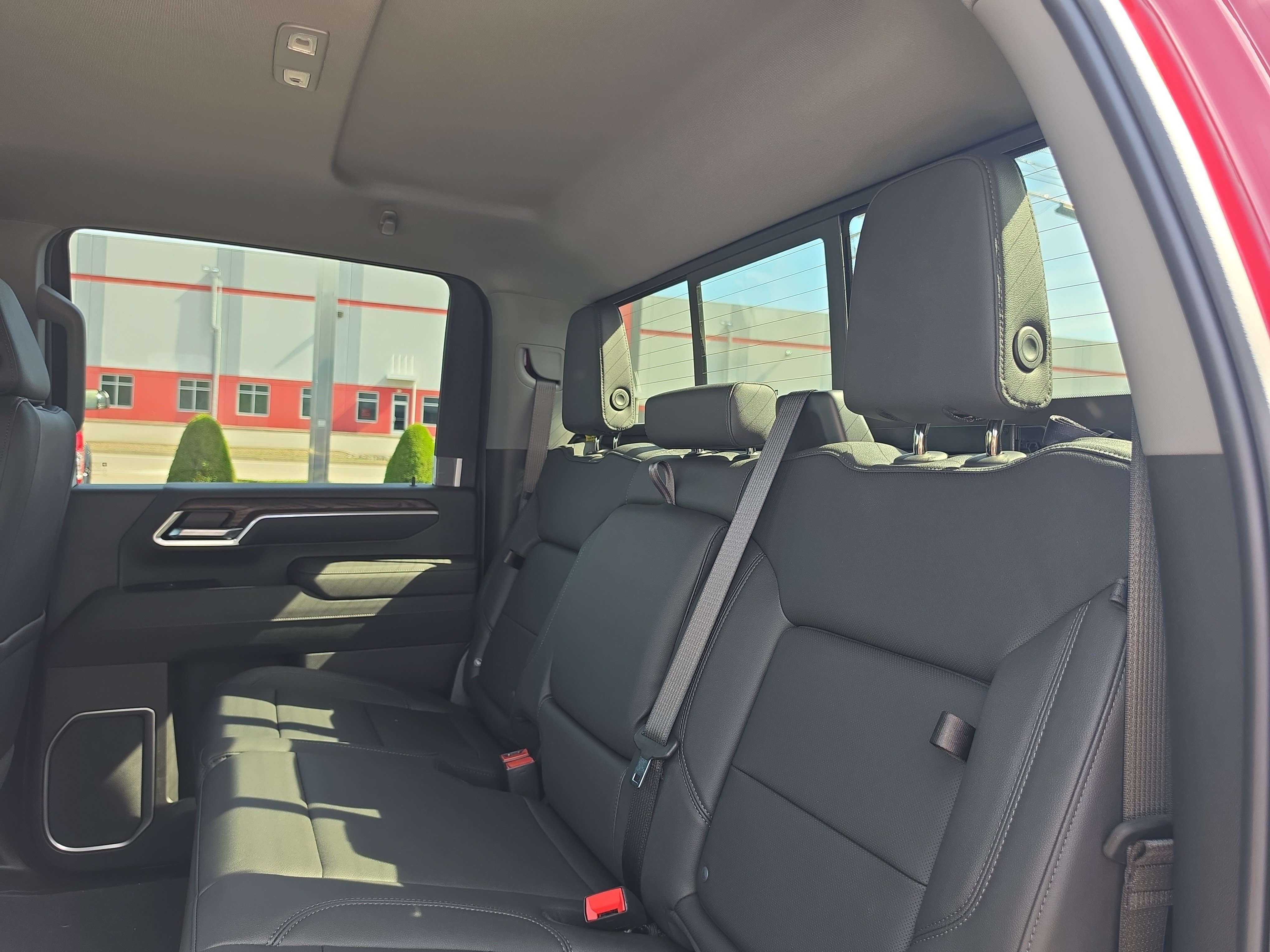New 2026 GMC Sierra 2500 SLT w/ SLT Premium Package AWD/4WD image 15