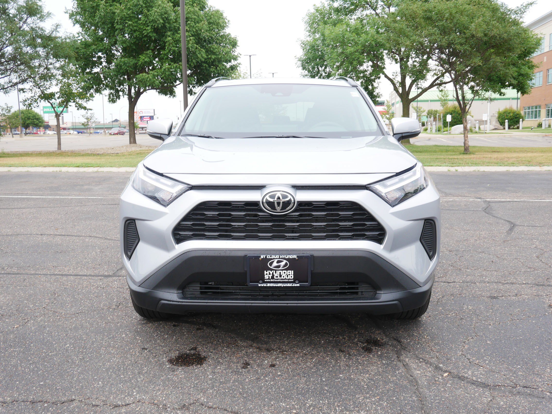 Used 2025 Toyota RAV4 XLE w/ Convenience Package AWD/4WD image 8