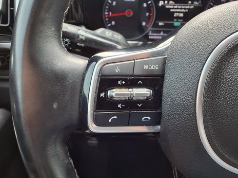 Used 2022 Kia Sorento S FWD image 19