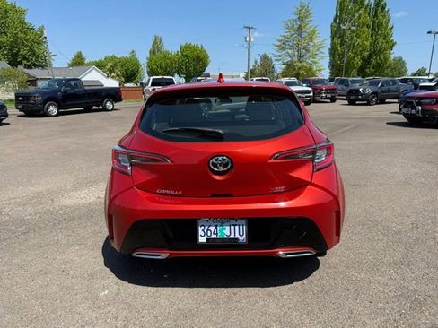 Used 2019 Toyota Corolla XSE FWD image 9