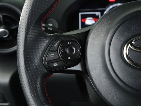 Used 2023 Toyota GR86 Premium image 8