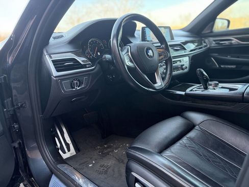 Used 2016 BMW 750i xDrive AWD/4WD image 12