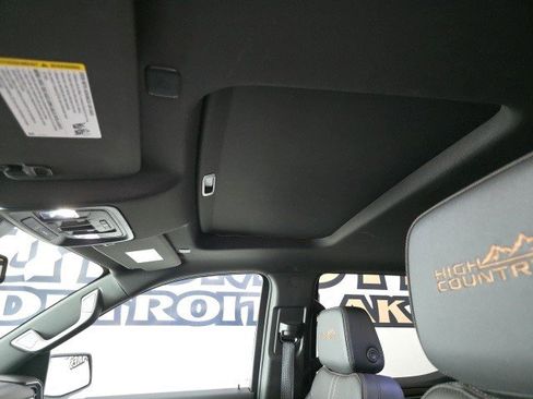 Certified 2022 Chevrolet Silverado 1500 High Country w/ High Country Premium Package image 14