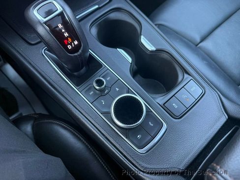 Used 2019 Cadillac XT4 Sport image 34