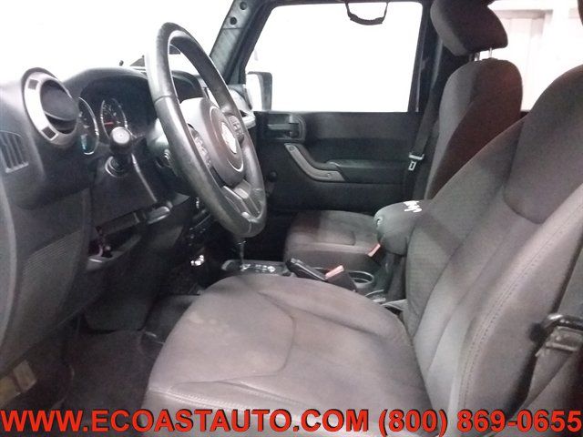 Used 2013 Jeep Wrangler Unlimited Sport w/ Connectivity Group AWD/4WD image 10