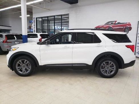 Certified 2024 Ford Explorer XLT w/ Equipment Group 202A AWD/4WD image 4