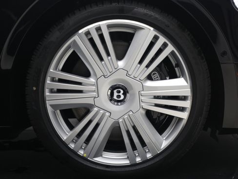 New 2026 Bentley Flying Spur Azure image 17