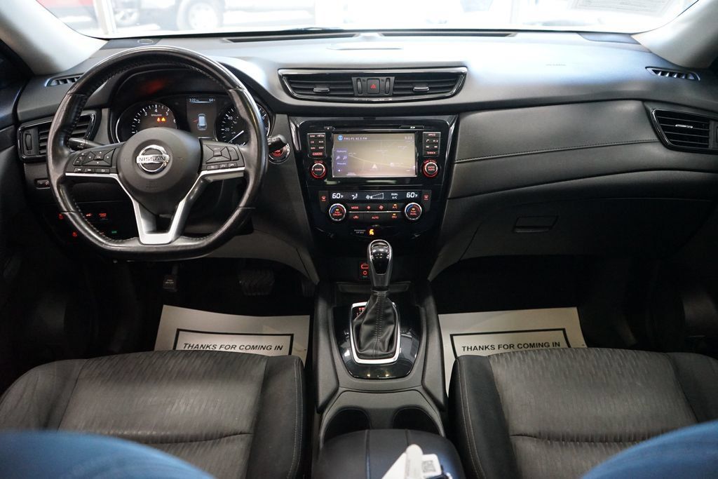 Used 2017 Nissan Rogue SV AWD/4WD image 38