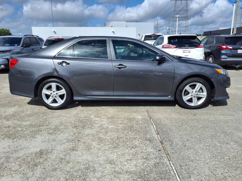 Used 2013 Toyota Camry SE FWD image 24