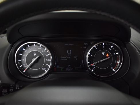 Certified 2023 Maserati Levante Modena AWD/4WD image 31