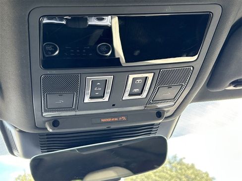 Used 2024 Jaguar F-PACE R-Dynamic S image 19