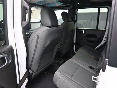 New 2026 Jeep Gladiator Sport image 10