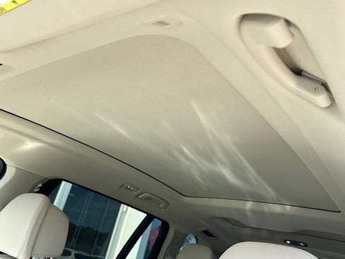 Certified 2022 BMW X7 xDrive40i w/ Executive Package image 18