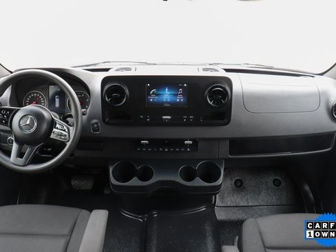 Used 2024 Mercedes-Benz Sprinter 2500 image 21