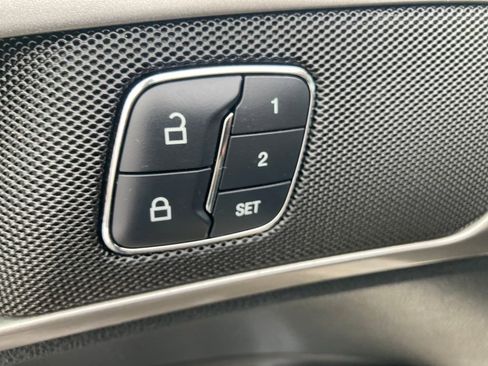 Used 2017 Ford Fusion SE w/ Fusion SE Technology Package image 36