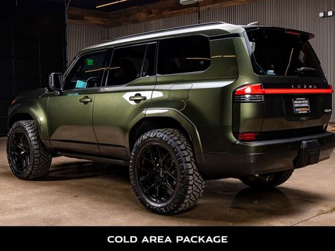 Used 2024 Lexus GX 550 image 7