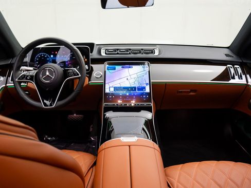 Certified 2025 Mercedes-Benz S 500 4MATIC image 11