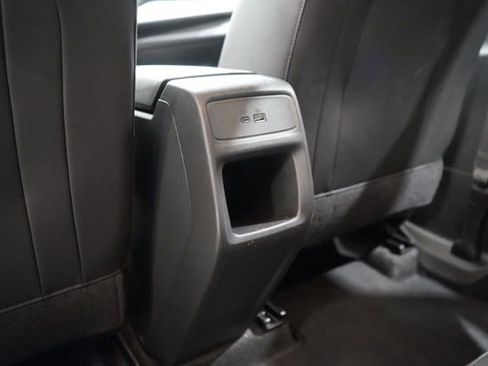 Used 2025 Chevrolet Trax LT FWD image 30