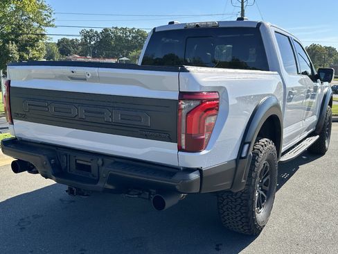 Used 2025 Ford F150 Raptor AWD/4WD image 9