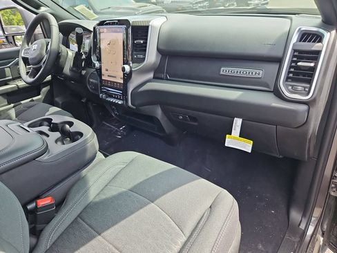 New 2026 RAM 3500 Big Horn AWD/4WD image 17