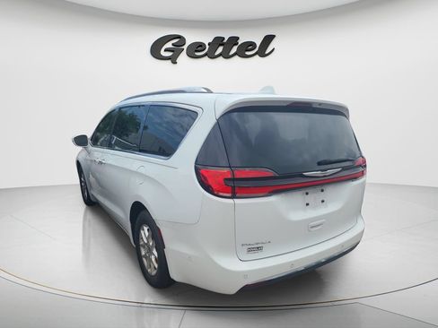 Used 2021 Chrysler Pacifica Touring-L w/ Premium & Safety Sphere Group FWD image 5
