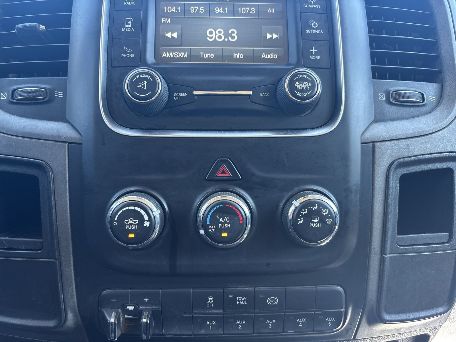 Used 2018 RAM 3500 Tradesman w/ Chrome Appearance Group AWD/4WD image 21