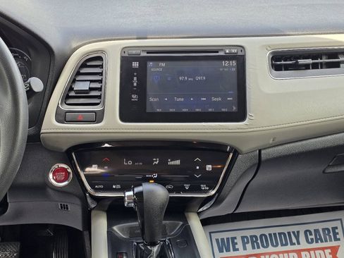 Used 2016 Honda HR-V EX image 28
