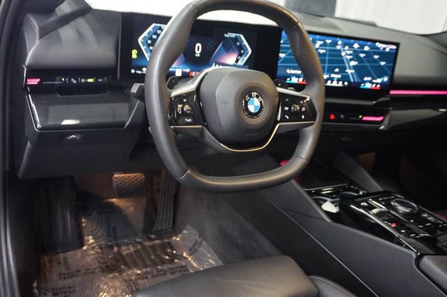 Used 2024 BMW 530i w/ Premium Package RWD image 5