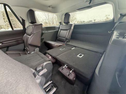 New 2025 Ford Expedition Platinum w/ Platinum Ultimate Package image 24