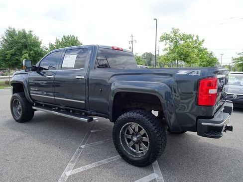 Used 2018 GMC Sierra 2500 SLT w/ Duramax Plus Package AWD/4WD image 6