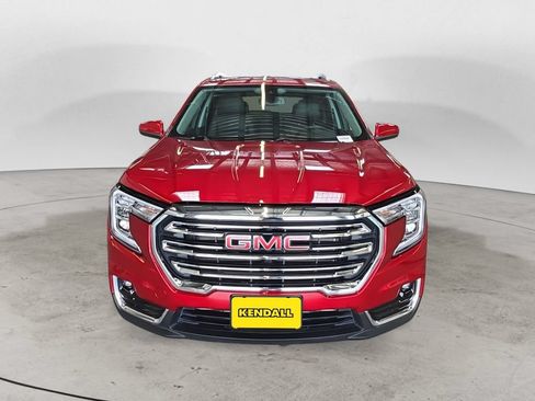 Certified 2022 GMC Terrain SLT w/ Infotainment Package II AWD/4WD image 2