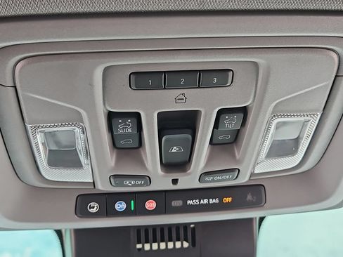 Used 2022 Chevrolet Silverado 1500 RST AWD/4WD image 36