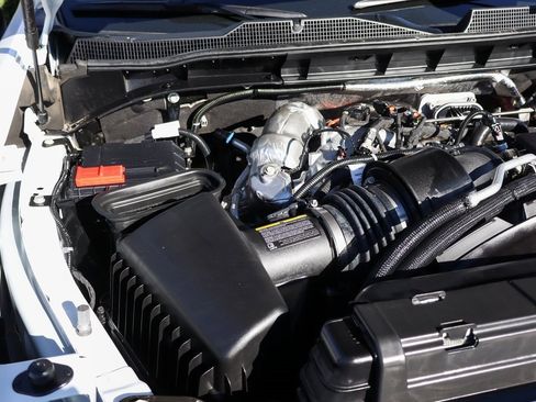 Used 2025 Chevrolet Silverado 3500 LT w/ Convenience Package image 12